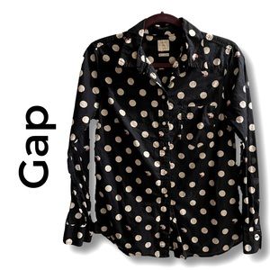 2035M Gap the fitted boyfriend dress shirt